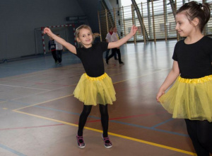 II RZGOWSKI FESTIWAL TAŃCA W FOTORELACJI RODZICA