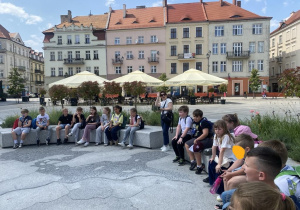 Dzieci na rynku w Kaliszu