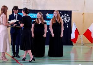 Dyplom uznania dla pocztu sztandarowego za zaangażowanie