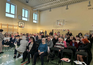 Widownia pełna Babć i Dziadków