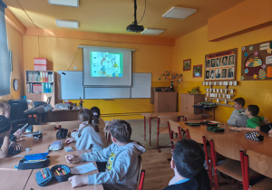 uczniowie podczas zajęć Global Money Week 2026