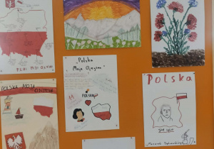 Prace "Polska moja ojczyzna" wykonane przez uczniów przedstawiające symbole narodowe, kwiaty, krajobrazy żołnierza