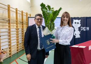 Dyrekcja placówki wraz z Burmistrzem Rzgowa