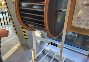 CNK- eksperymenty z falą dźwiękową.